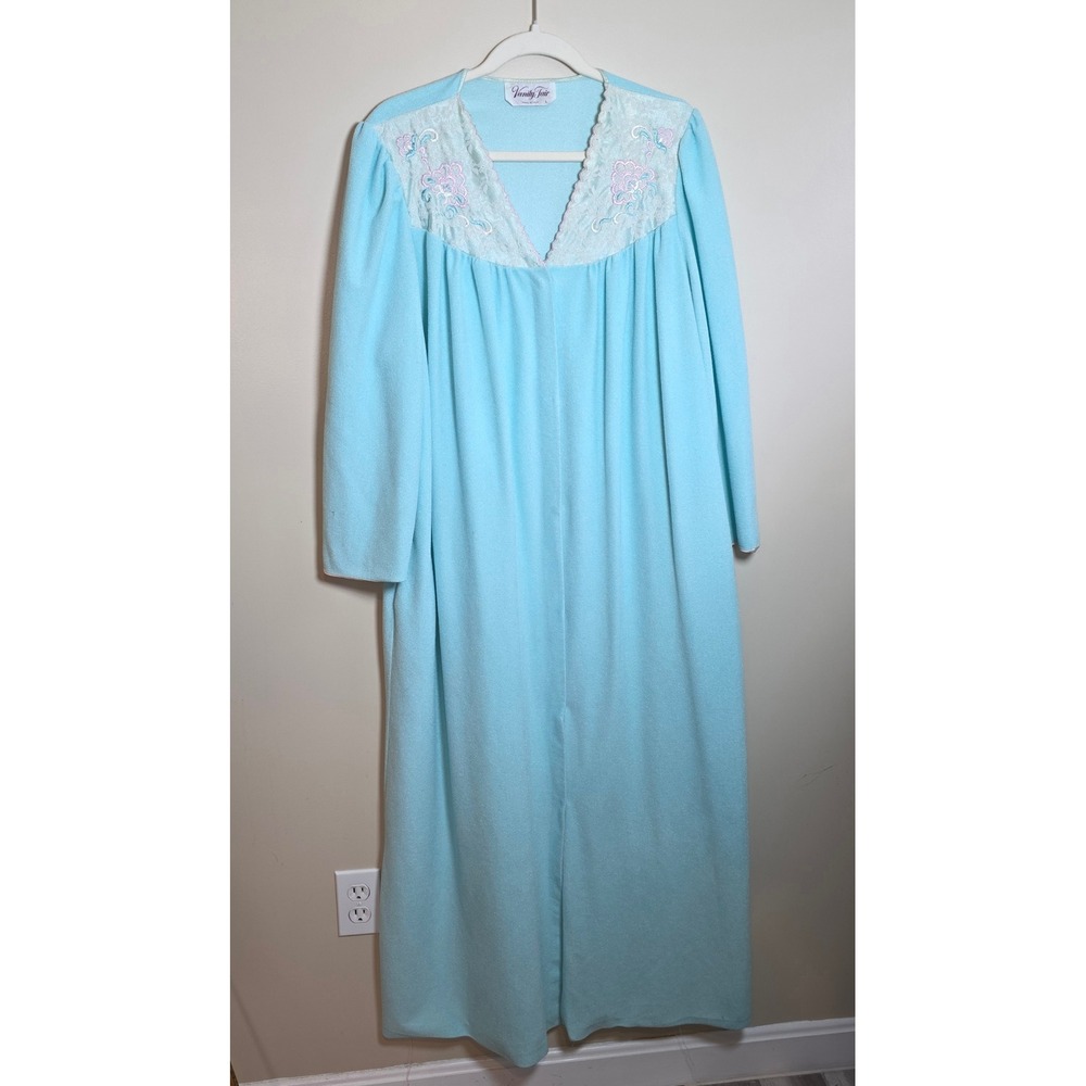 Vanity Fair Vintage‎ Blue Velour Lace Floral Embroidered Snap Front Robe Gown L